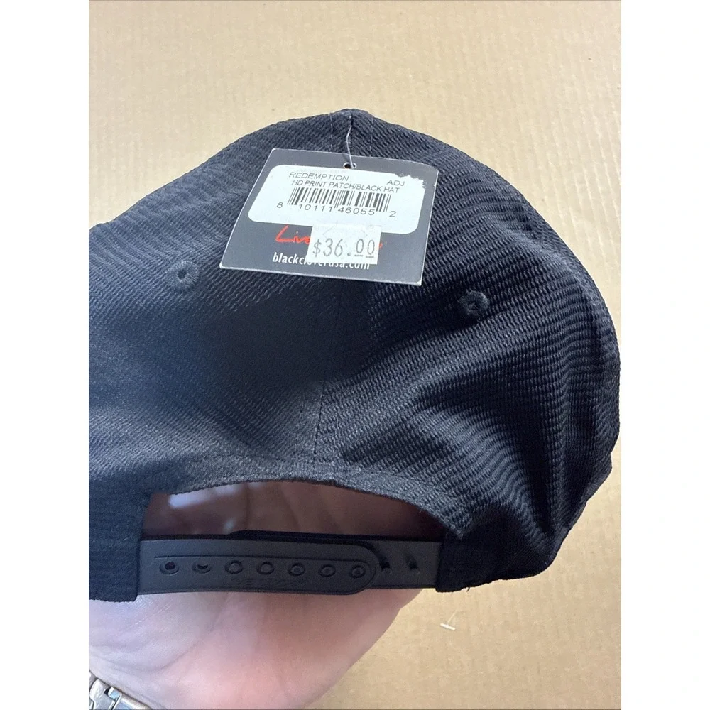 Black Clover Hat Men Black Golf Live Lucky SnapBack. NWT. ( Smooshed Front)